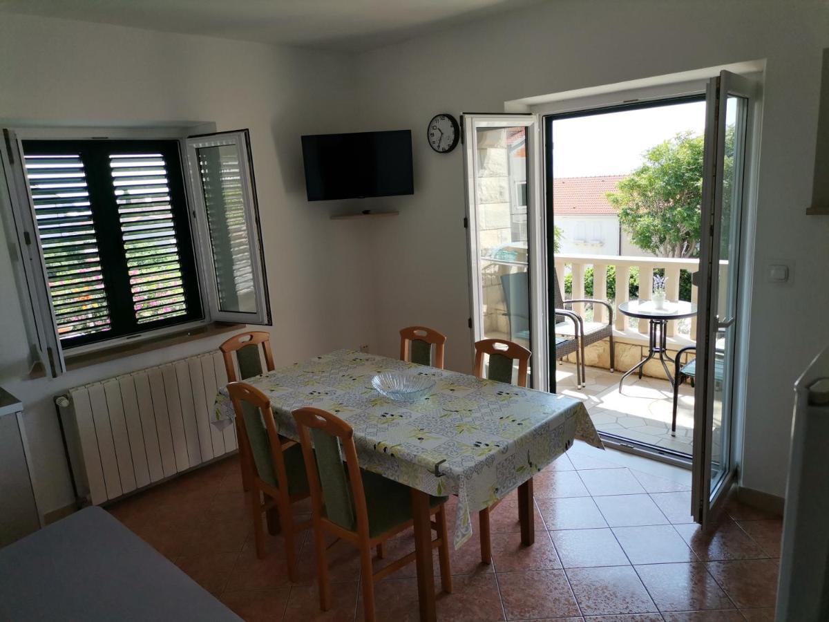 Matko 1 Apartman Bol Kültér fotó